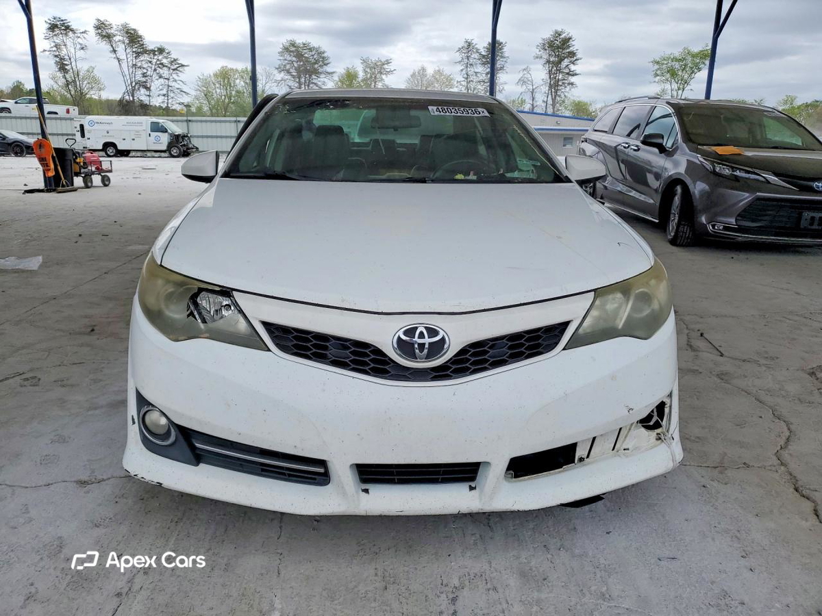 Toyota Camry 2012