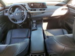 Lexus ES 2019