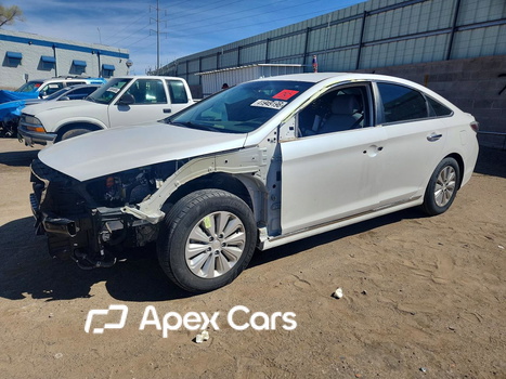 Hyundai  2016 - Image 1 of 12