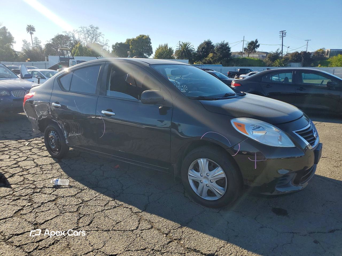 Nissan Versa 2014
