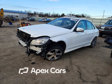 Mercedes-Benz  2013 - Image 1 of 14