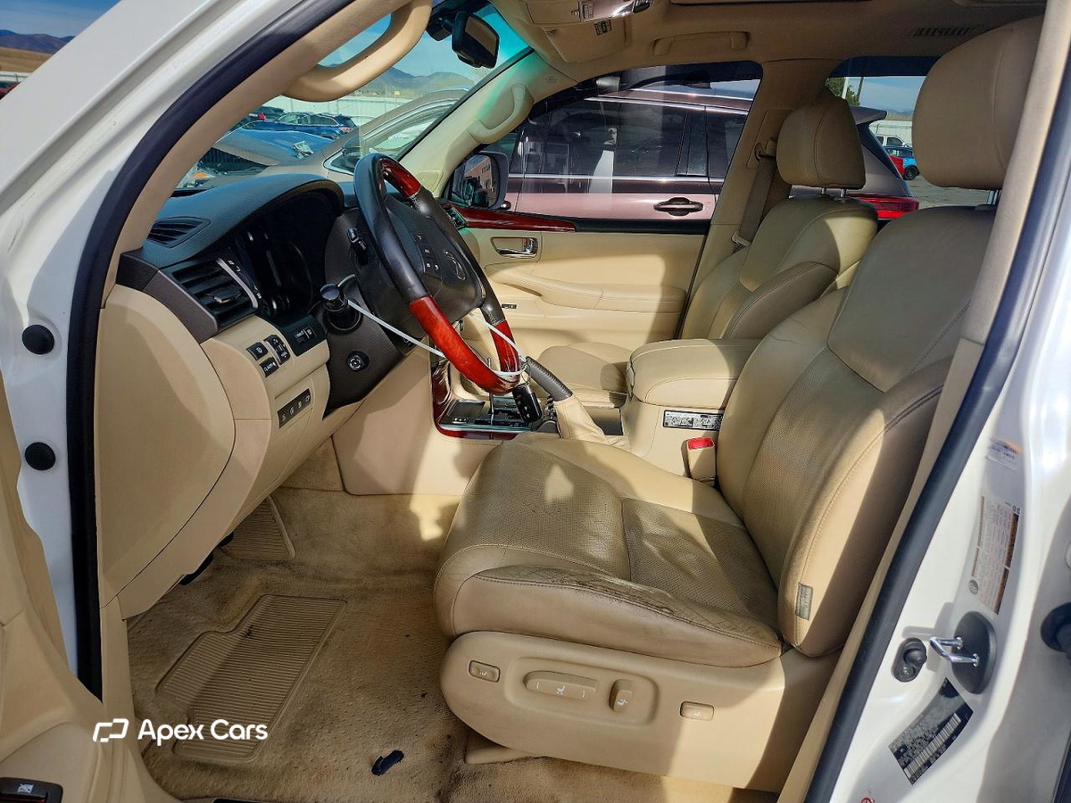 Lexus LX 2009
