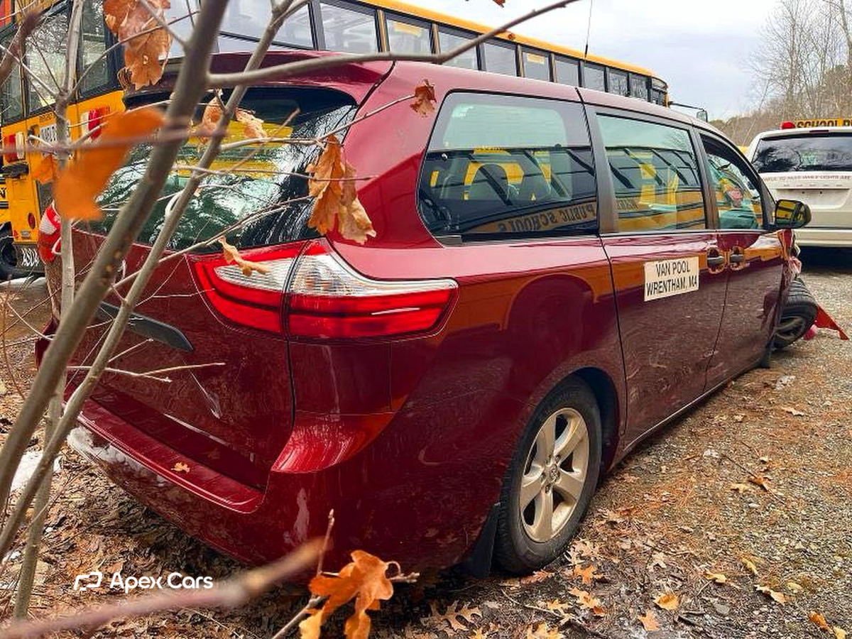 Toyota Sienna 2015