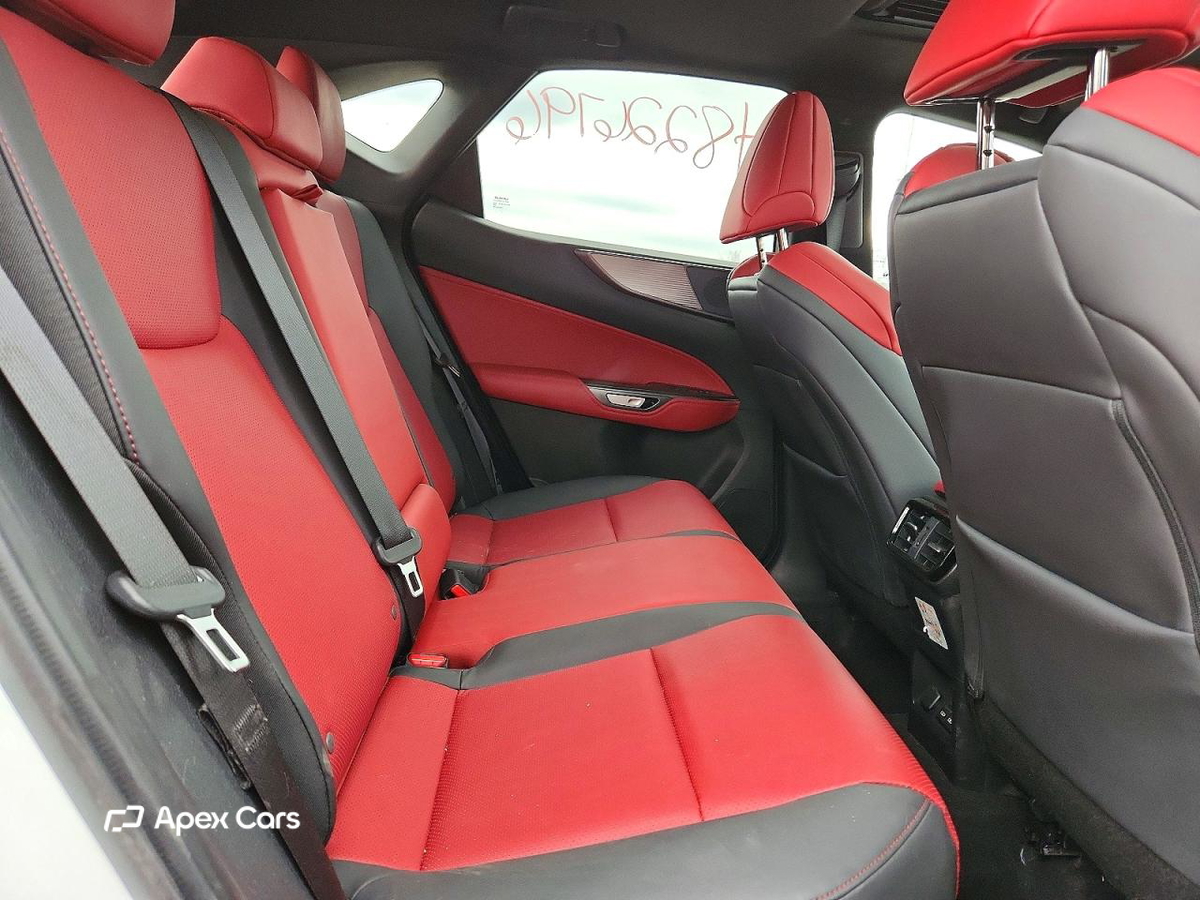 Lexus NX 2025