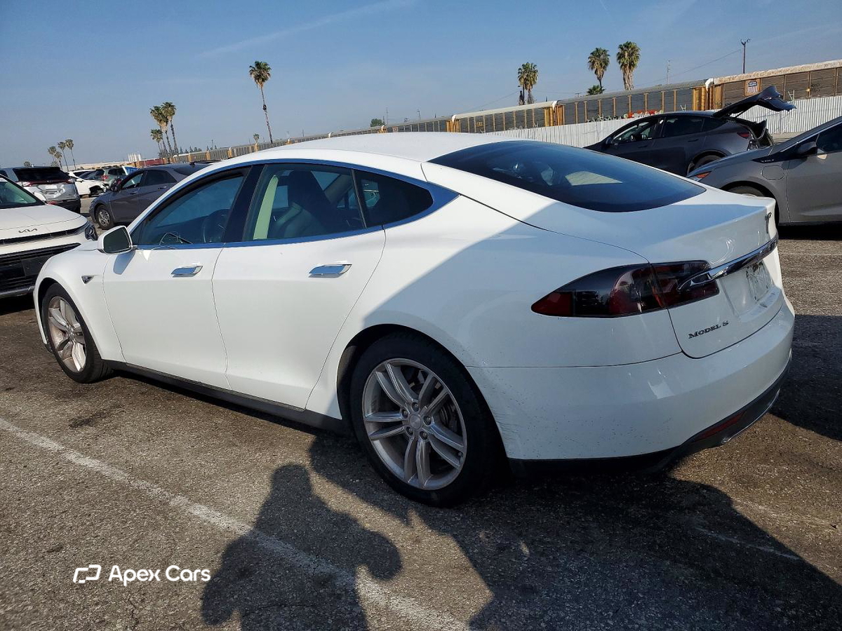 Tesla Model S 2013