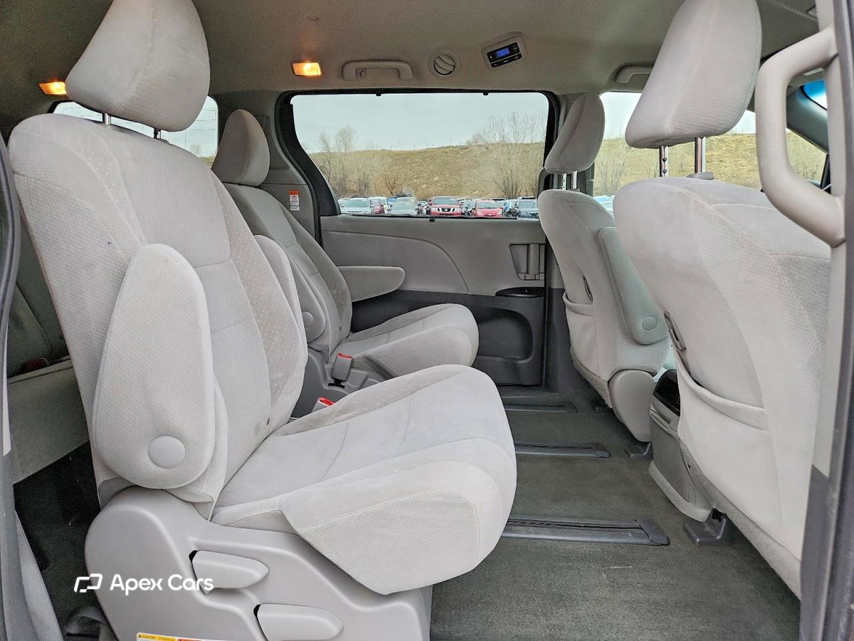 Toyota Sienna 2015