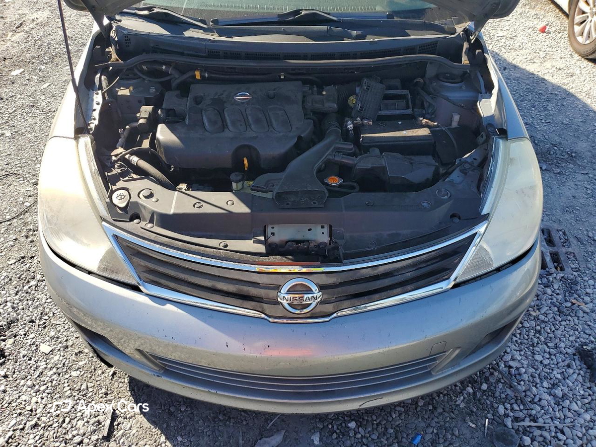 Nissan Versa 2011