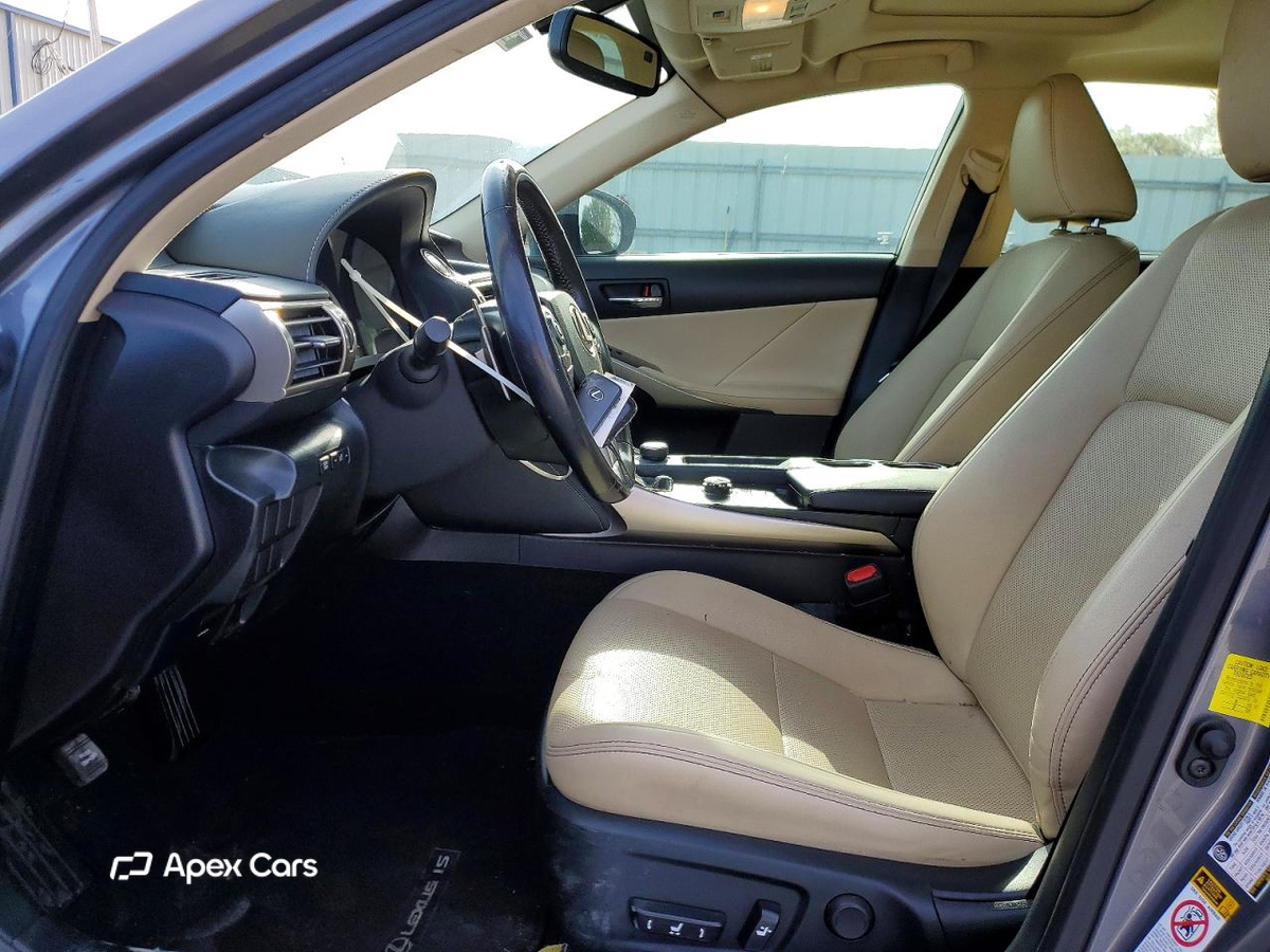Lexus IS 2016