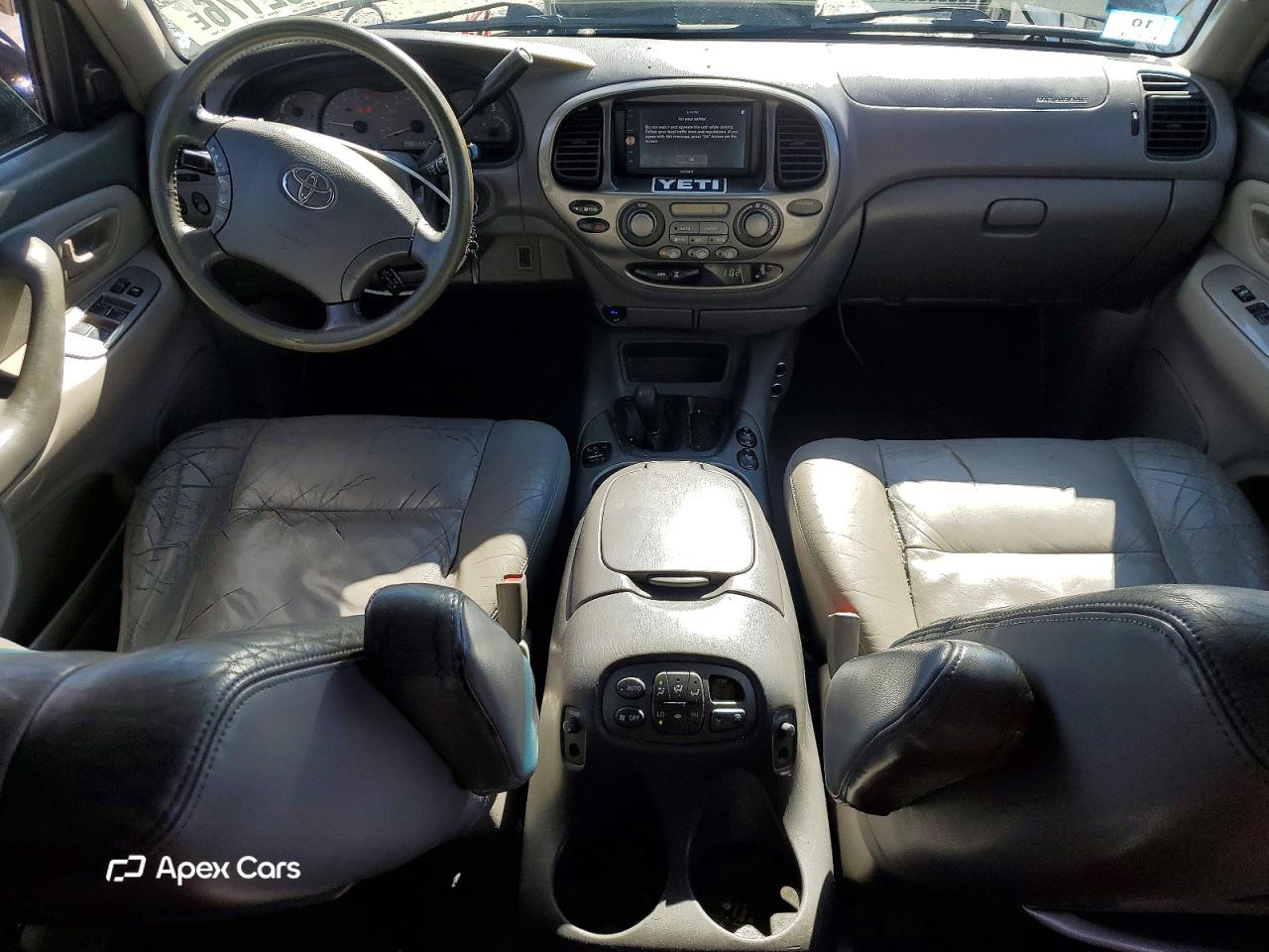Toyota Sequoia 2004