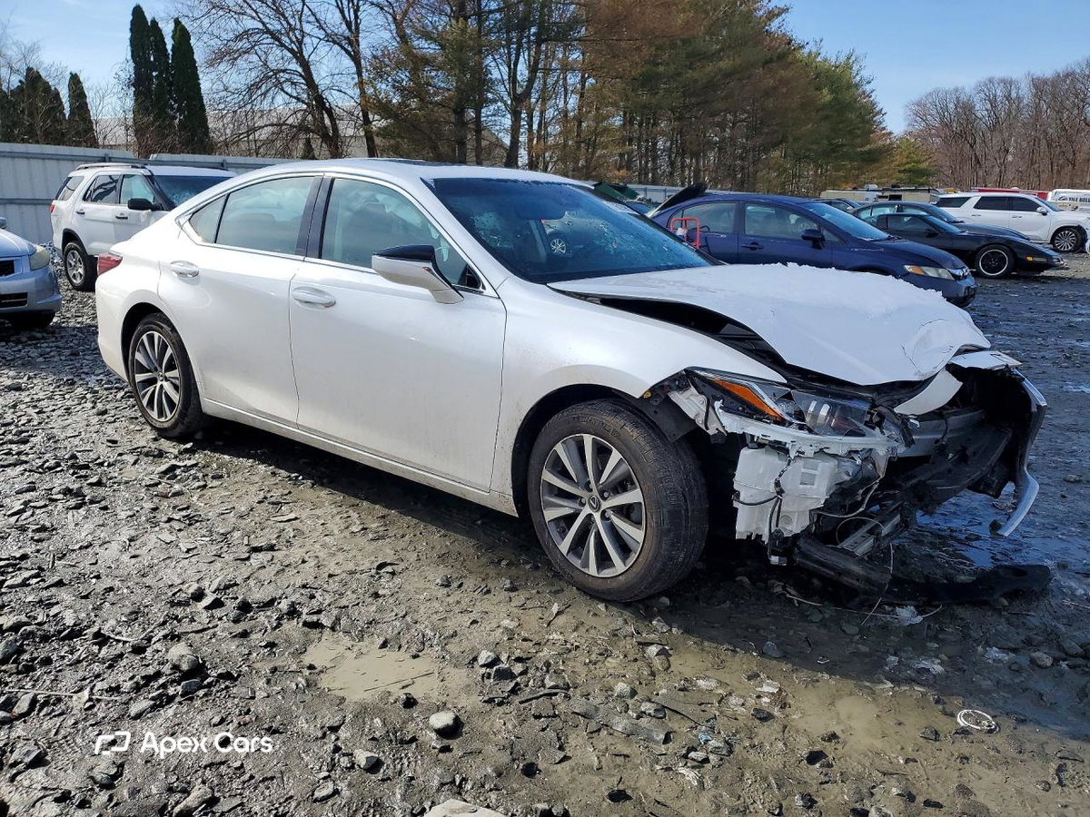 Lexus ES 2020