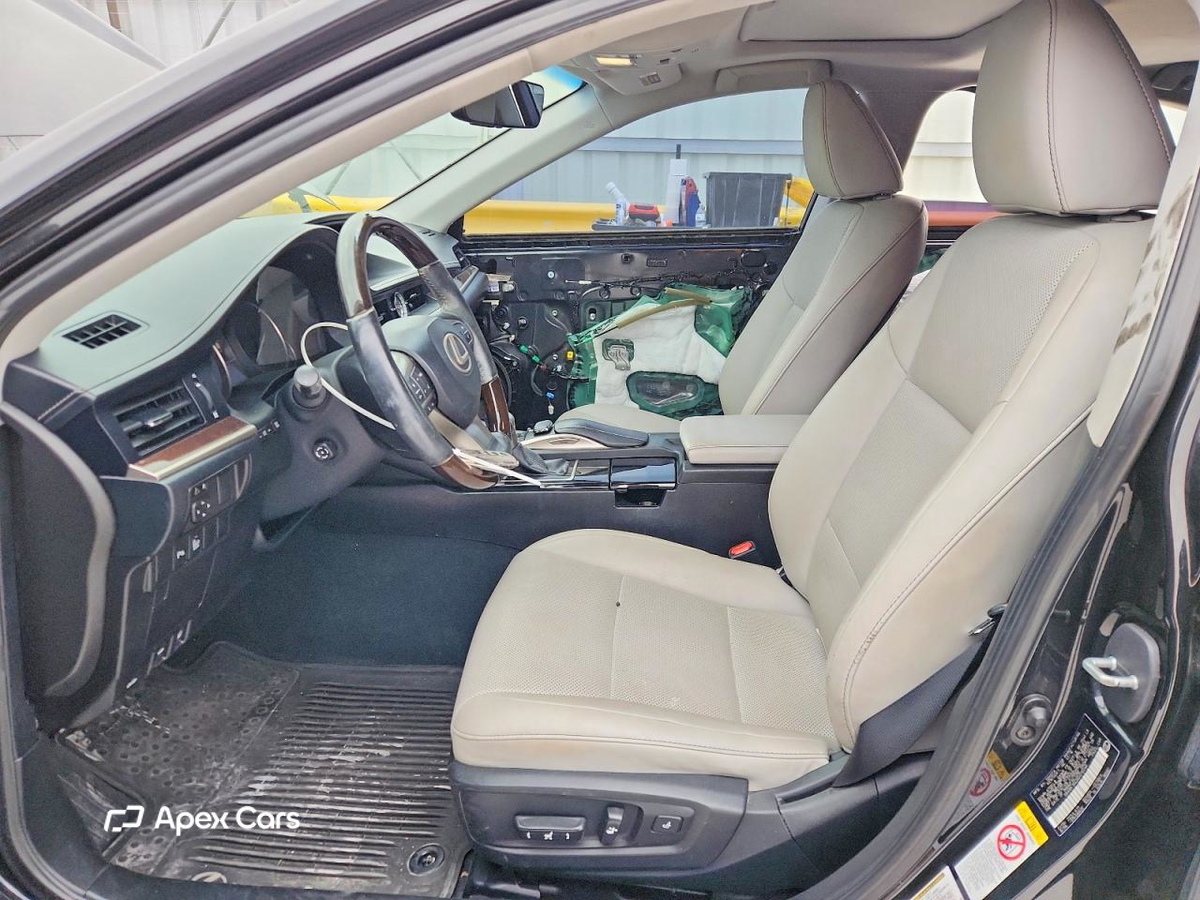 Lexus ES 2016
