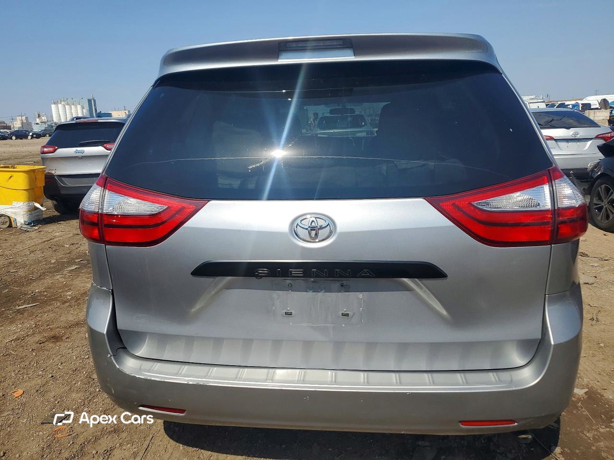 Toyota Sienna 2016