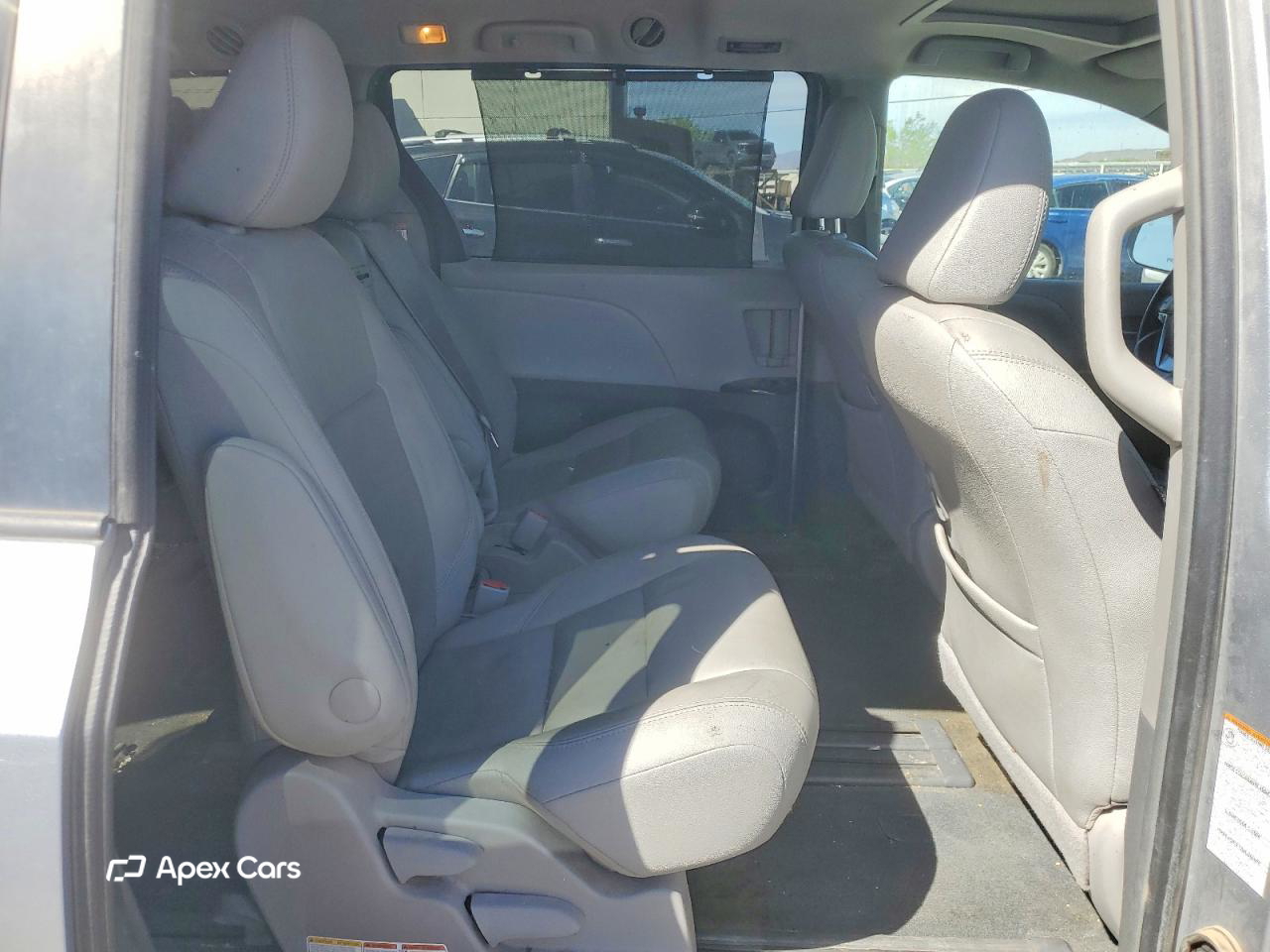 Toyota Sienna 2016
