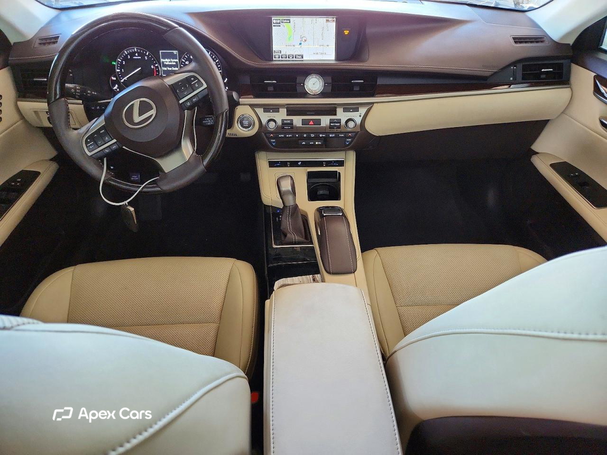 Lexus ES 2016