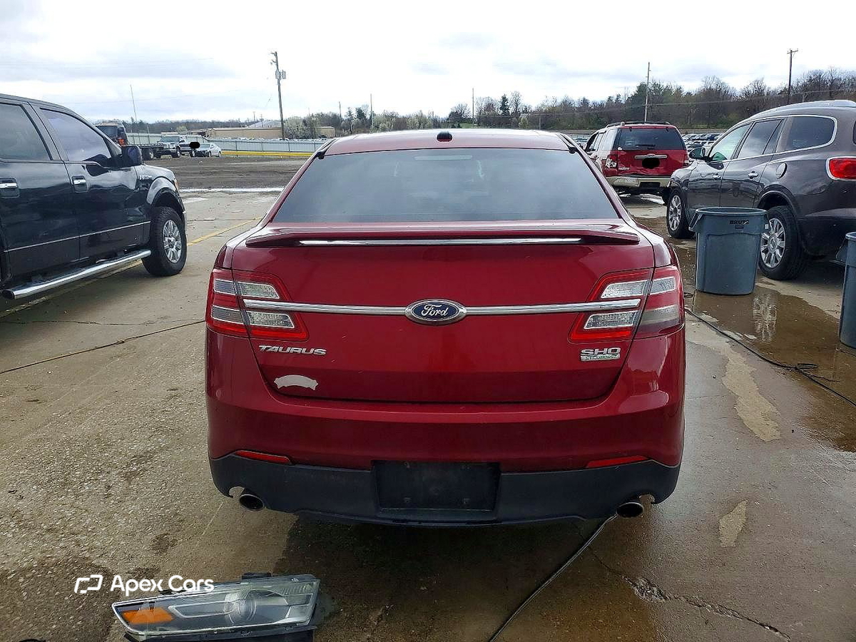 Ford Taurus 2015