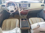 Toyota Sienna 2011