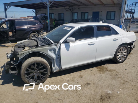 Chrysler 300 2018 - Image 1 of 14