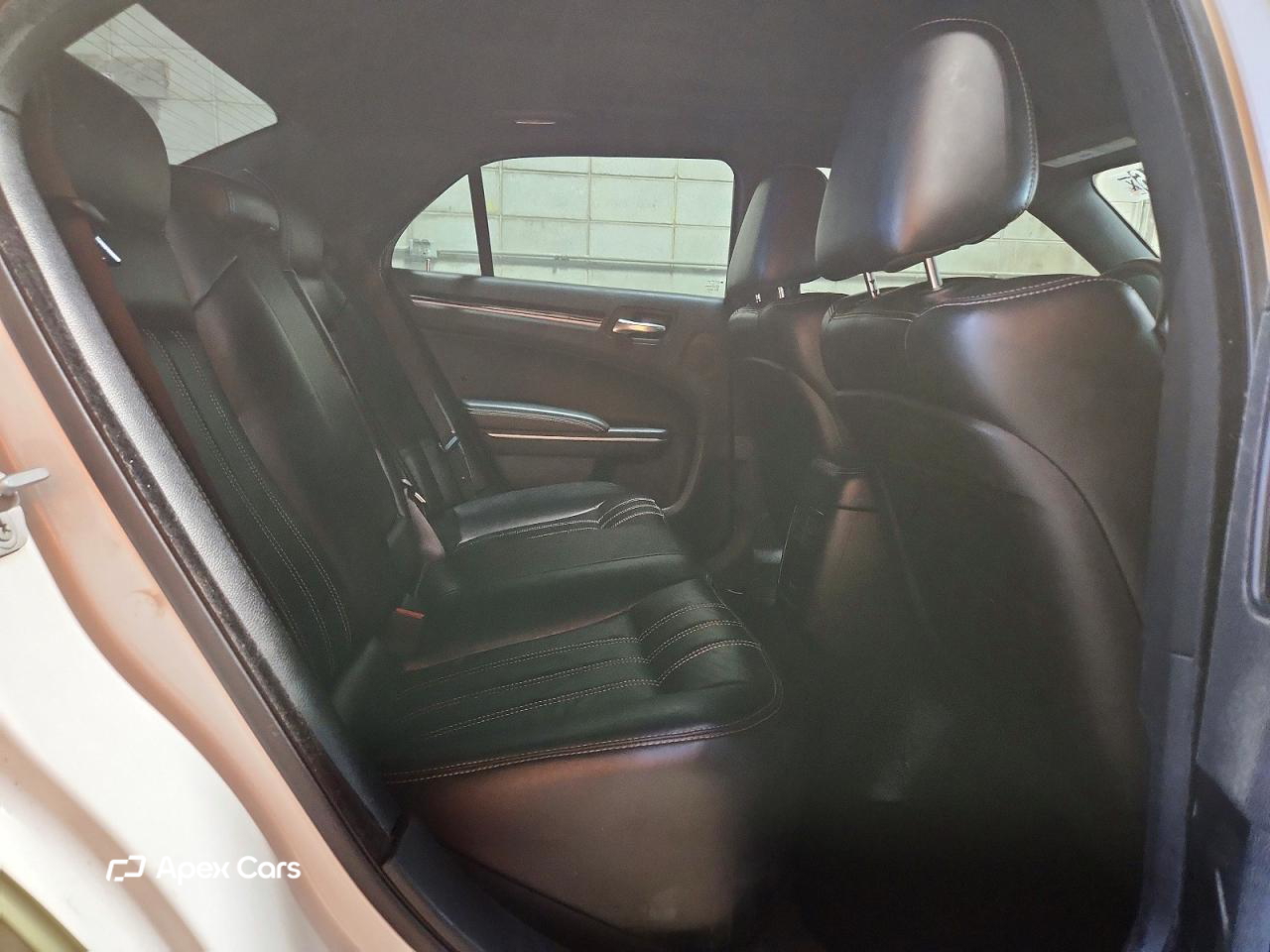 Chrysler 300 2022