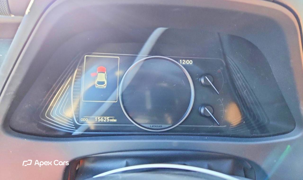 Lexus UX 2024