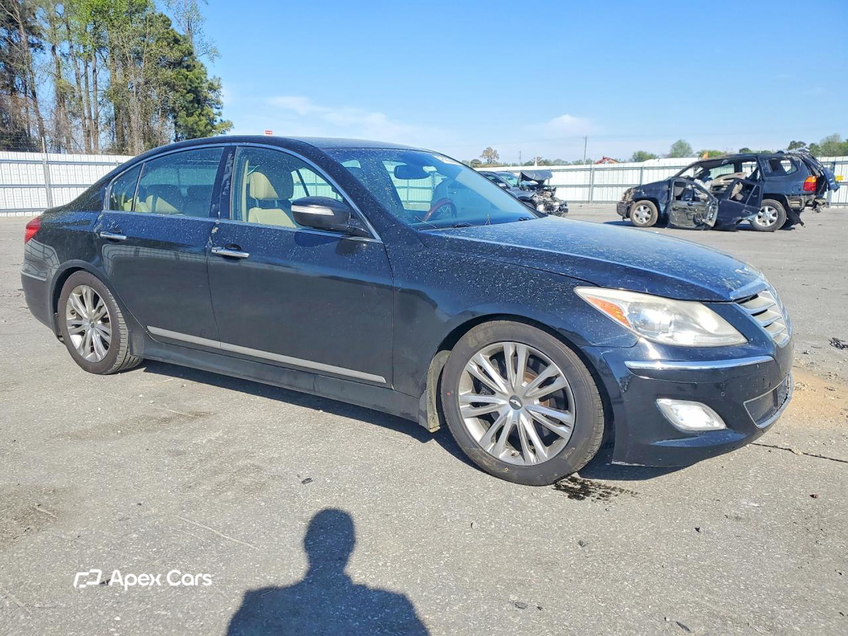 Hyundai Genesis 2012