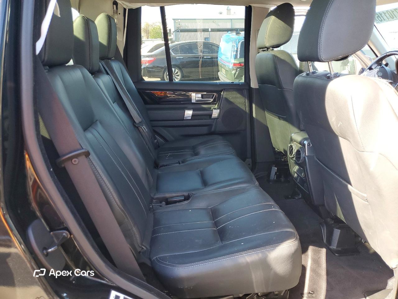 Land Rover LR4 2015