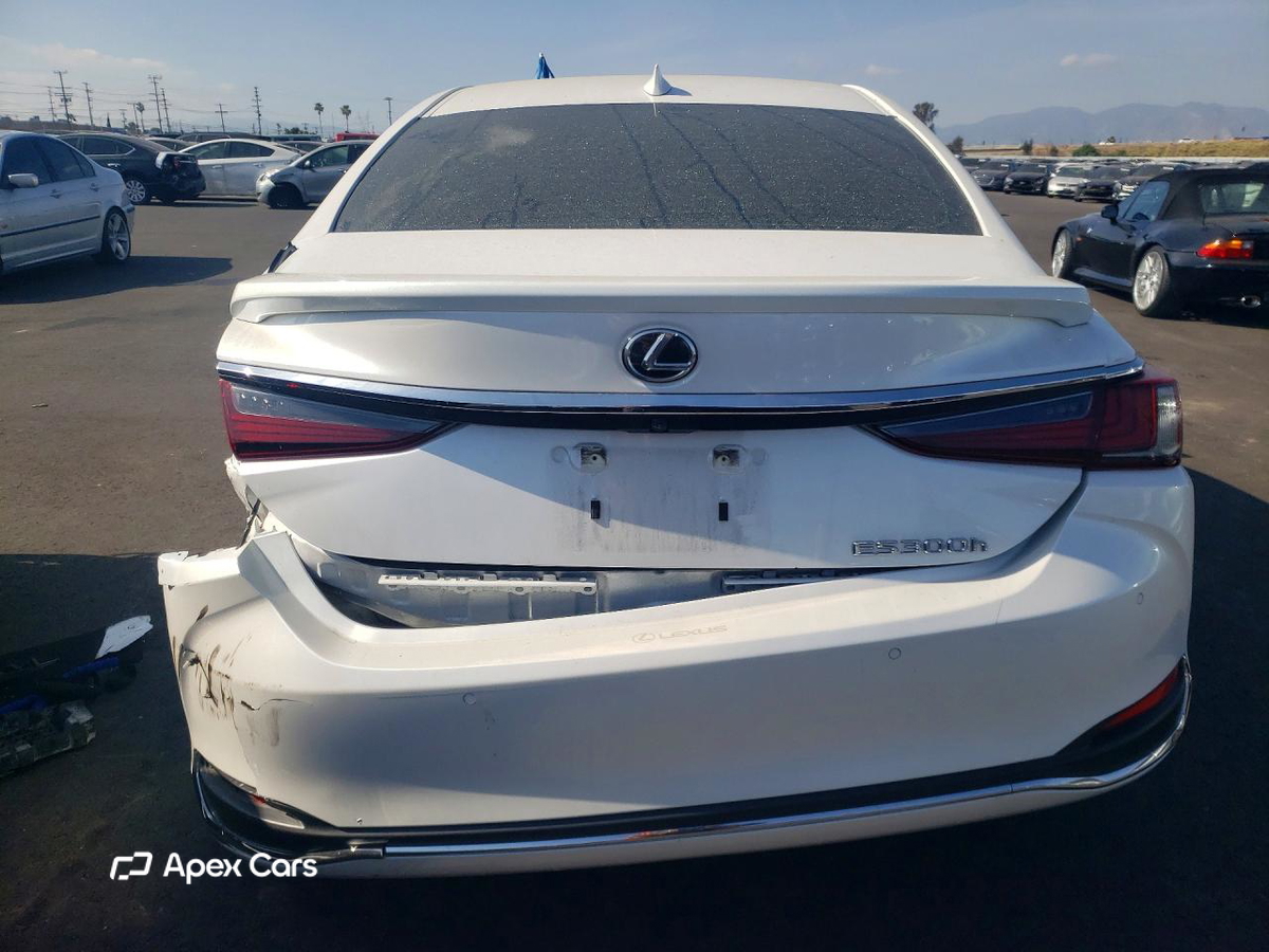 Lexus ES 2024