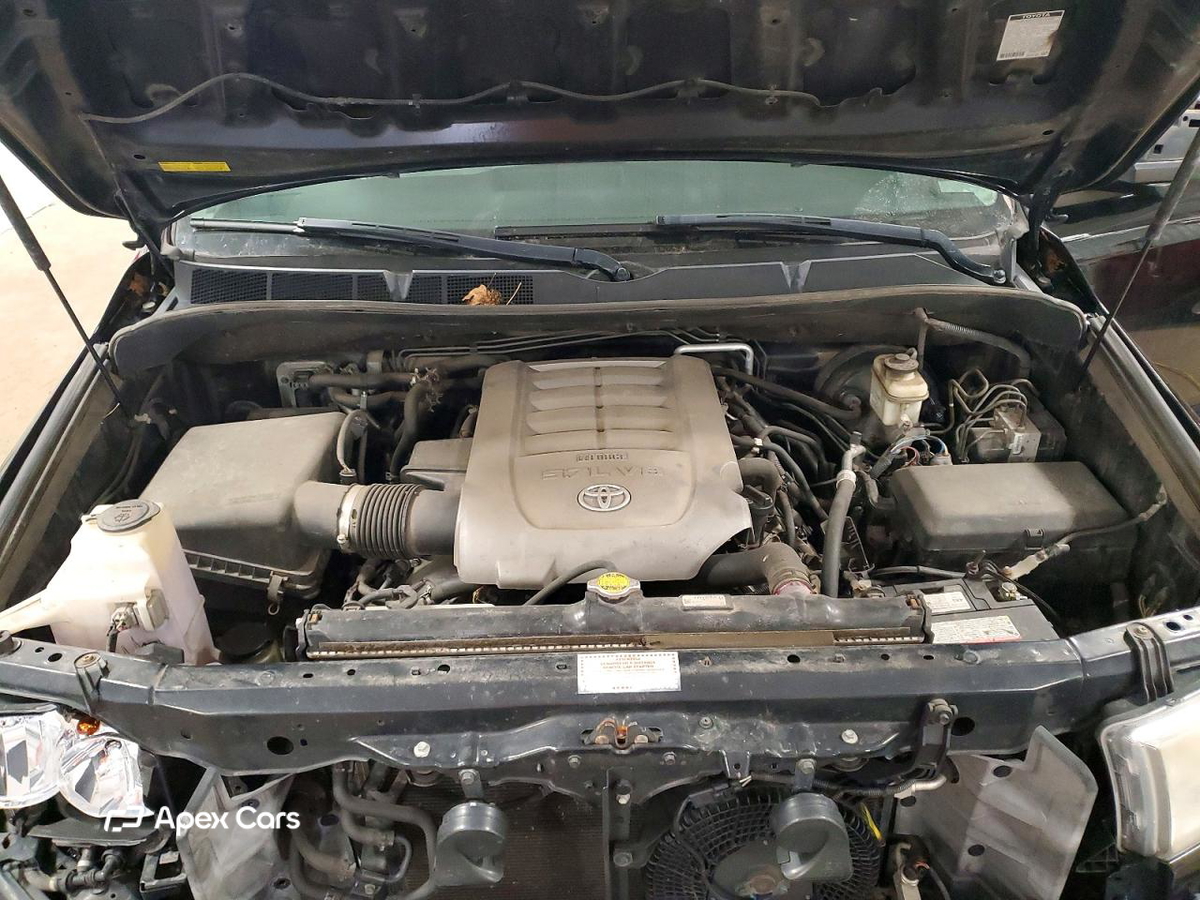 Toyota Sequoia 2010