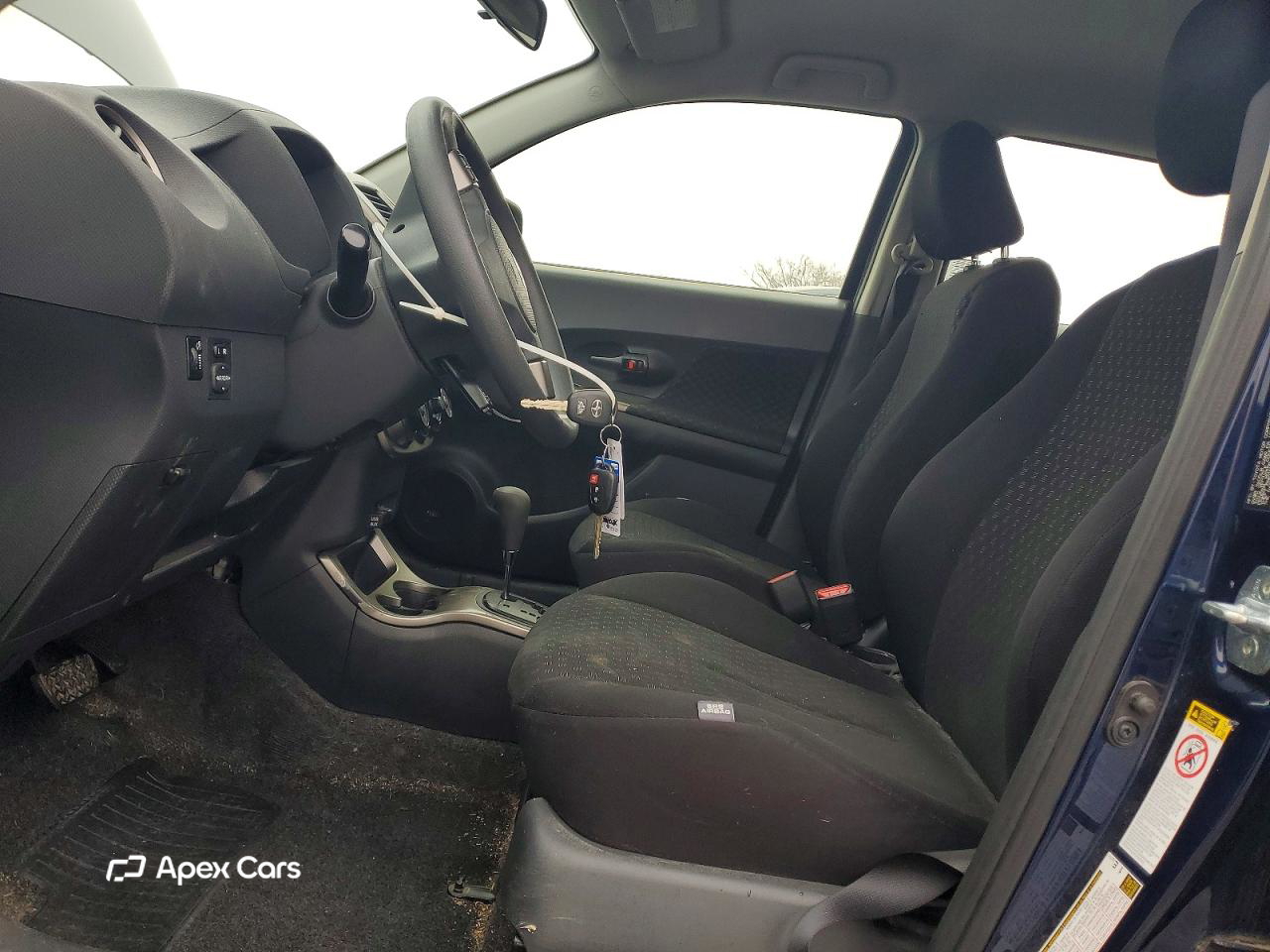 Scion xD 2013
