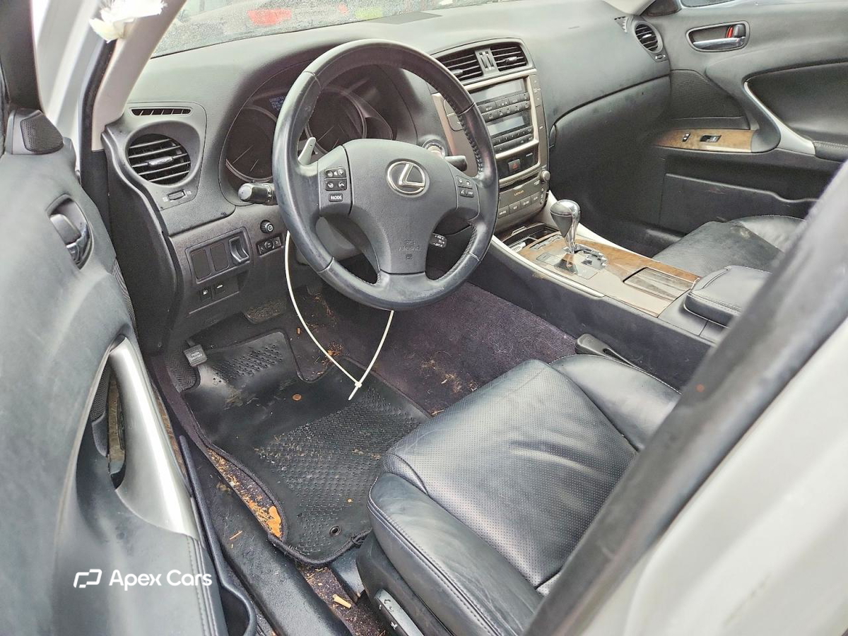 Lexus IS 2010
