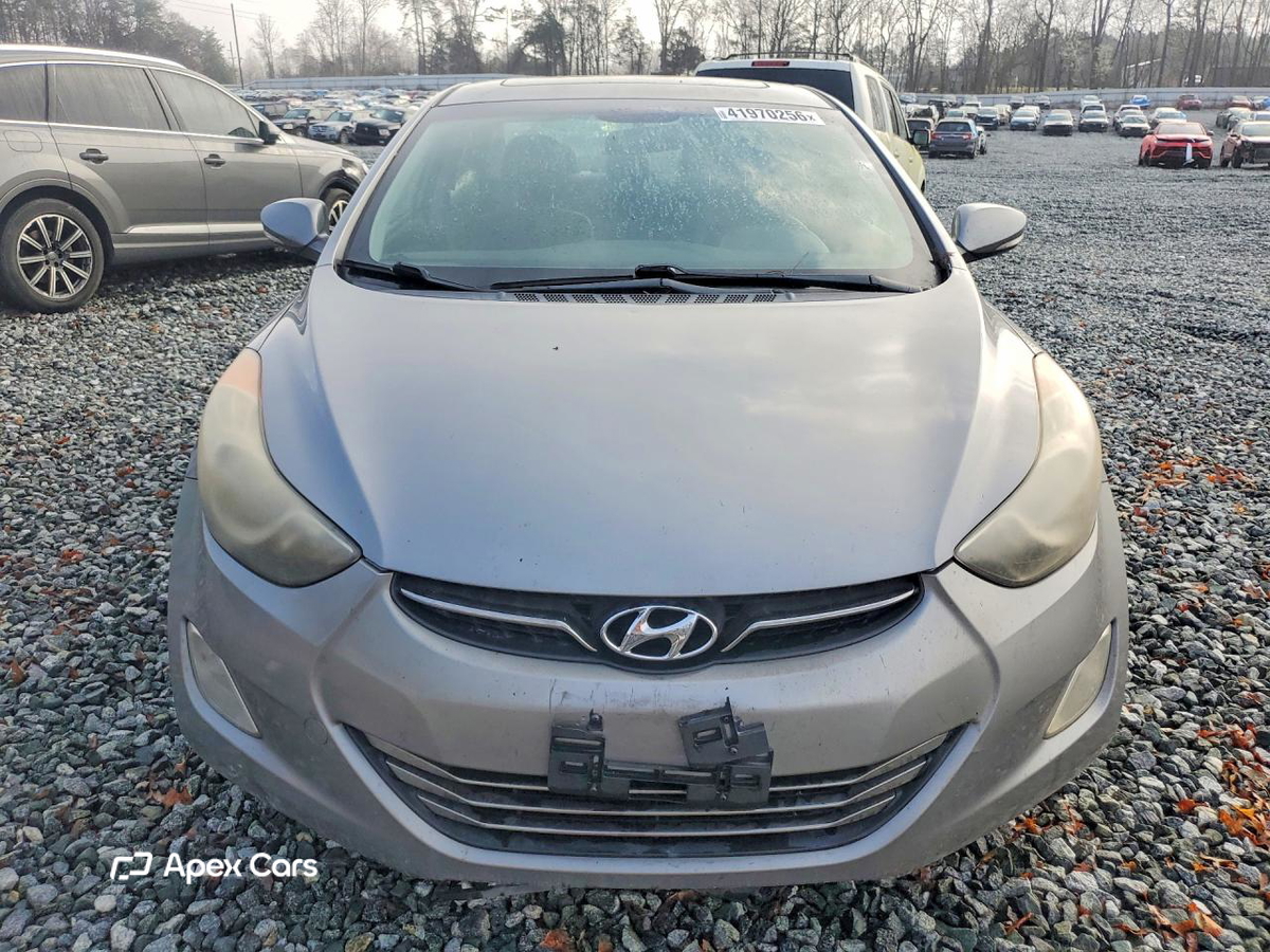 Hyundai Elantra 2011