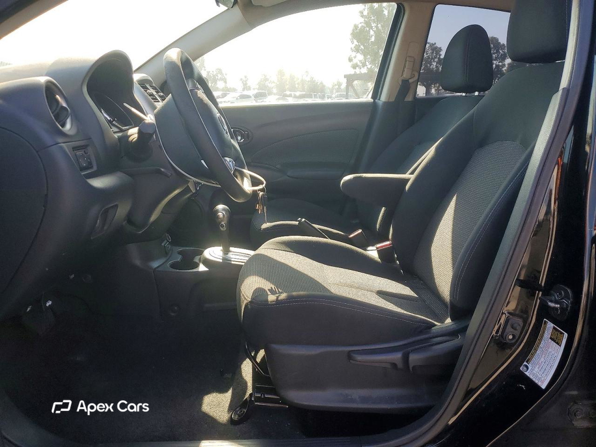 Nissan Versa 2018