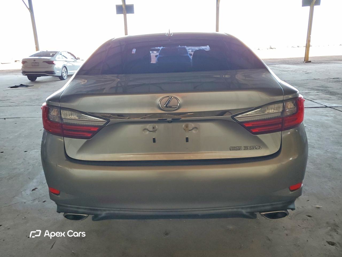 Lexus ES 2016