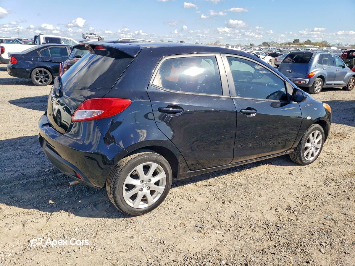 Mazda 2 2011