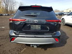 Toyota Highlander 2021