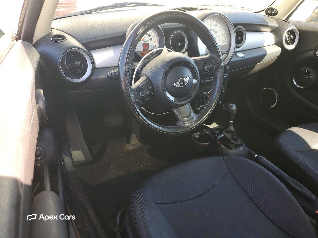 MINI Cooper 2011