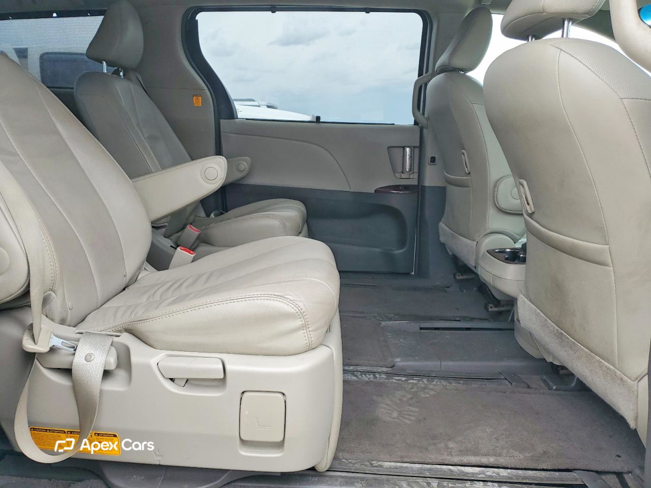 Toyota Sienna 2013