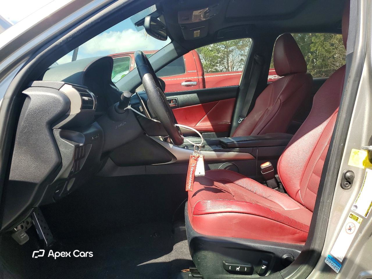 Lexus IS 2015