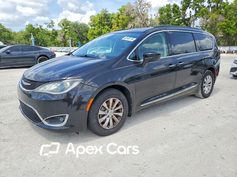 Chrysler Pacifica 2017 - Image 1 of 13