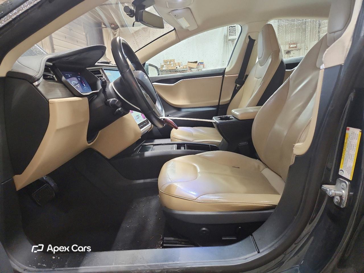 Tesla Model S 2014