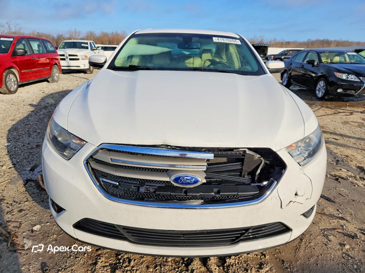 Ford Taurus 2014