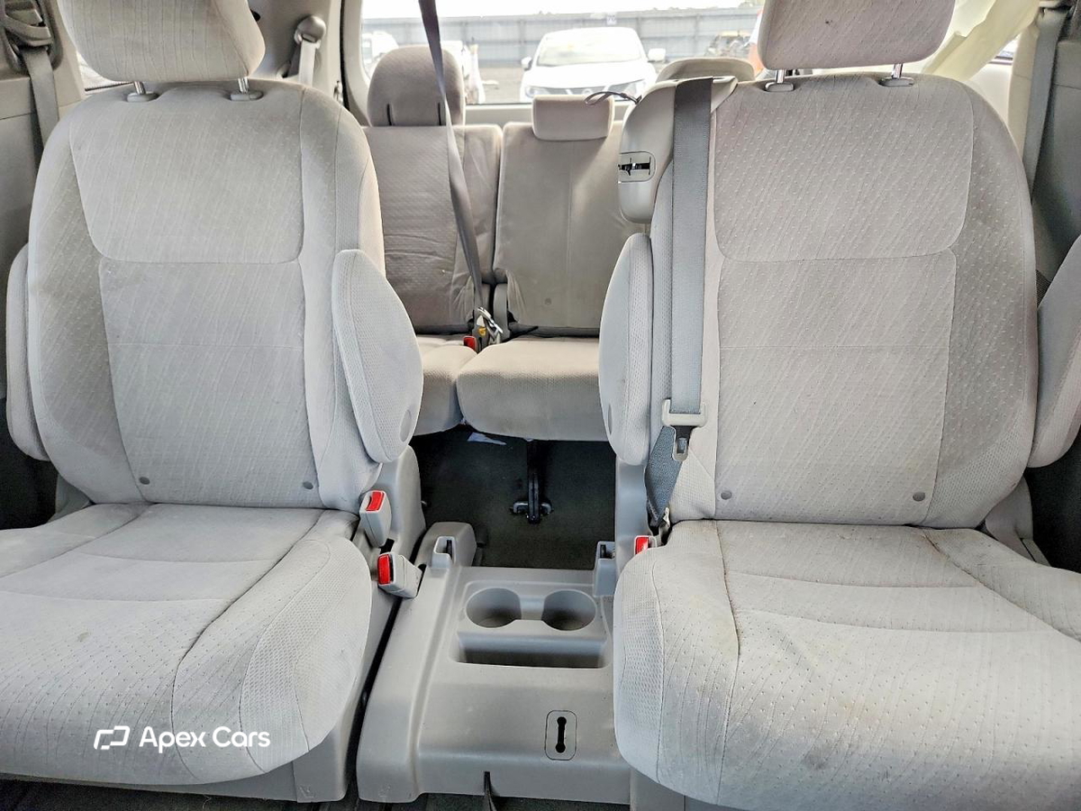 Toyota Sienna 2015