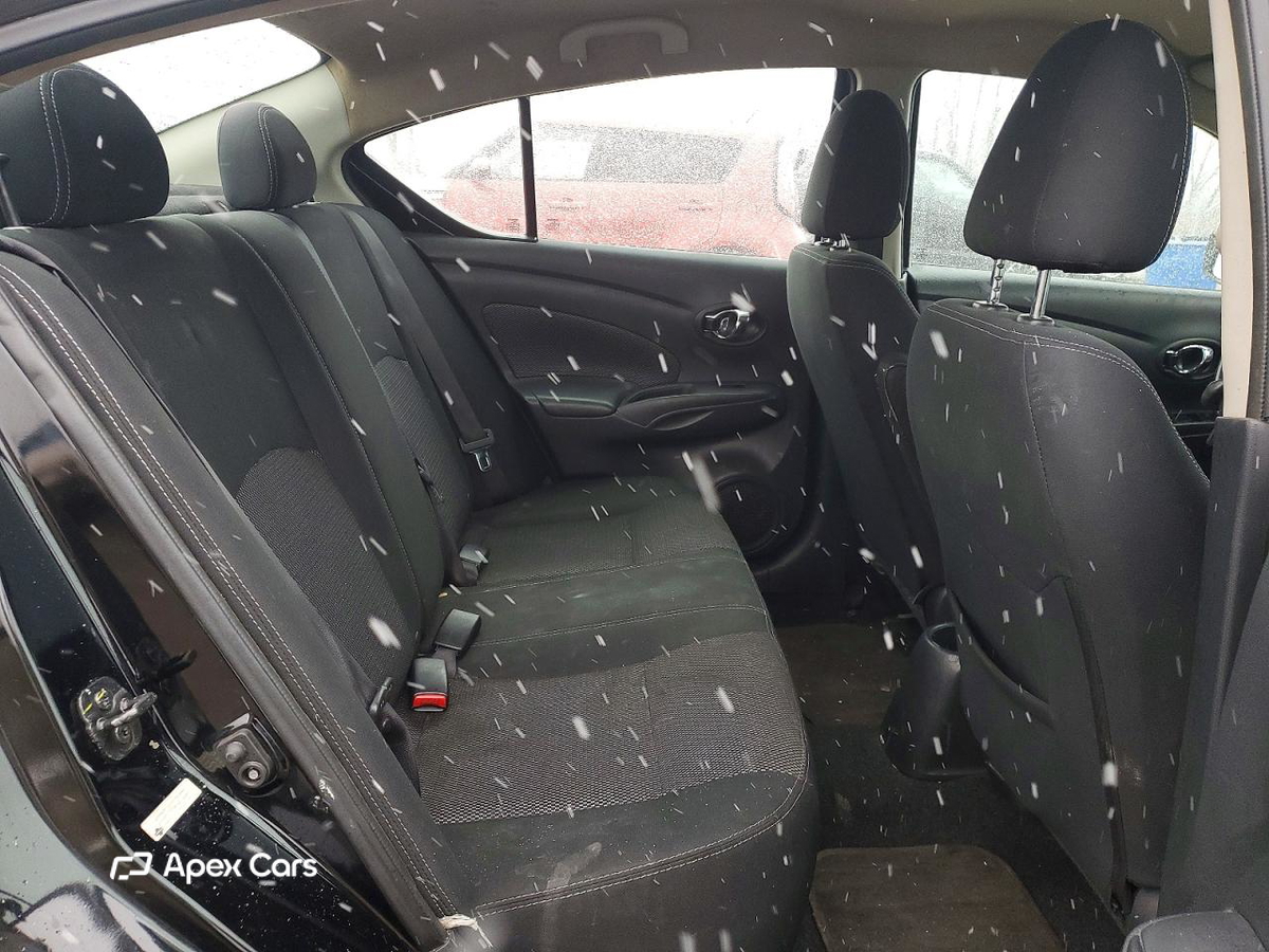 Nissan Versa 2018