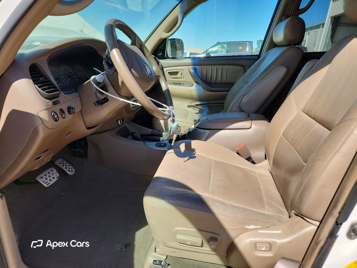 Toyota Sequoia 2004