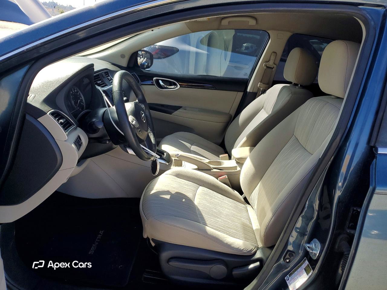 Nissan Sentra 2016