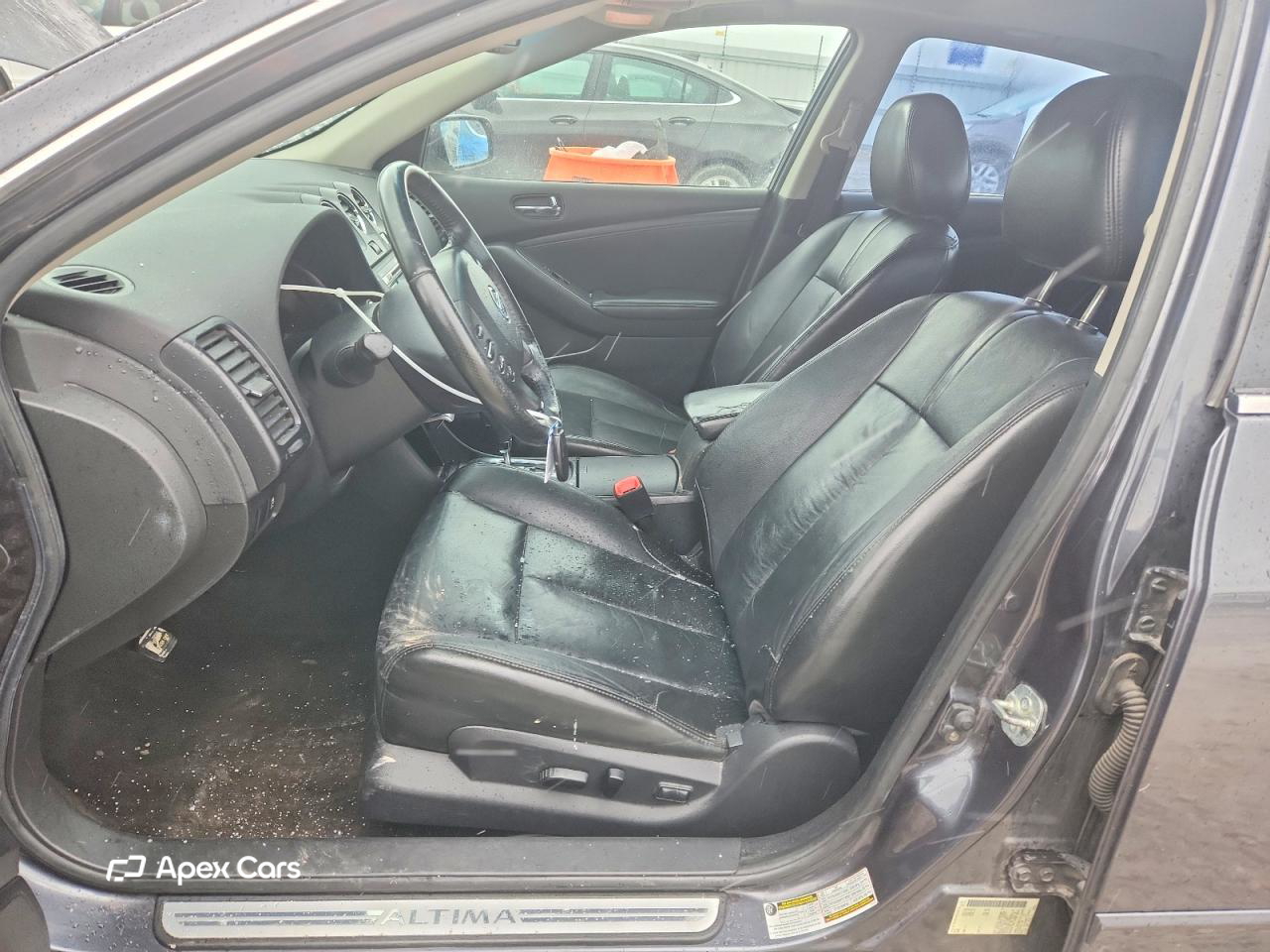 Nissan Altima 2011