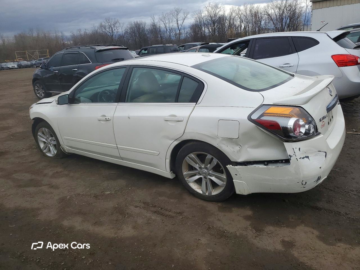 Nissan Altima 2011
