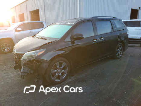 Toyota Sienna 2017 - Image 1 of 14