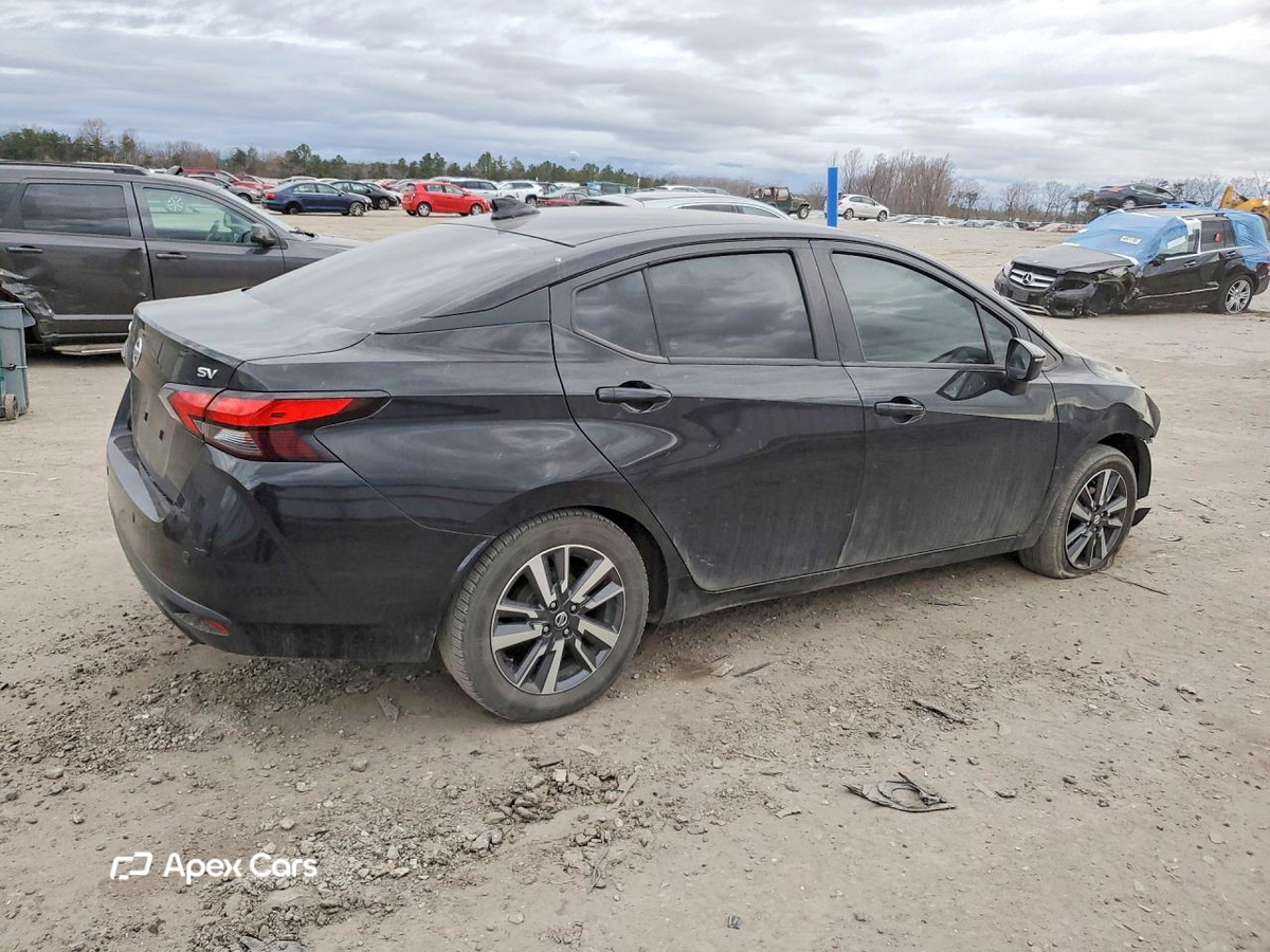 Nissan Versa 2021