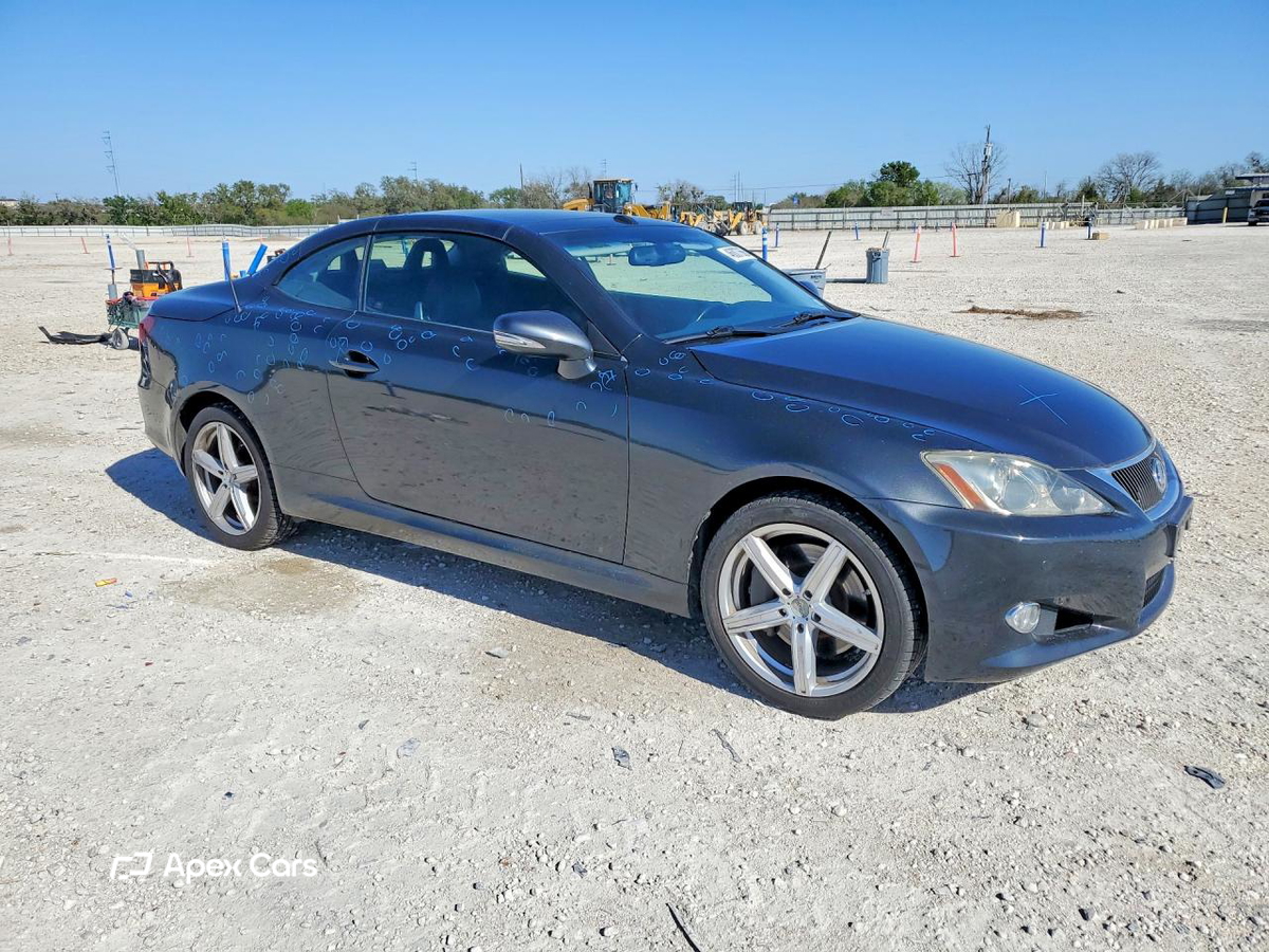 Lexus IS 2010