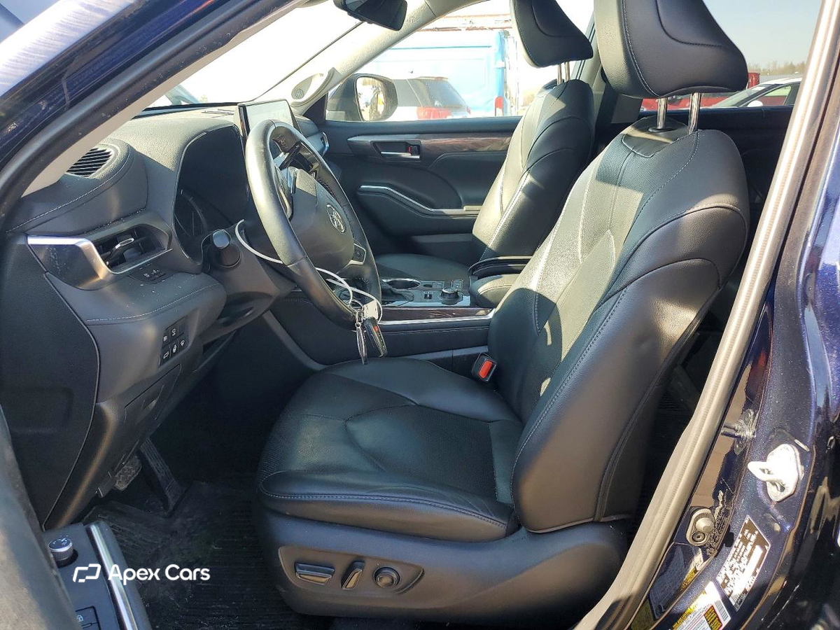Toyota Highlander 2021